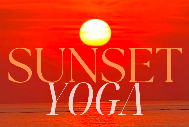 Sunset Yoga op het Strand - Thema: Yoga & Meditatie - Yoga, Meditation, Nature