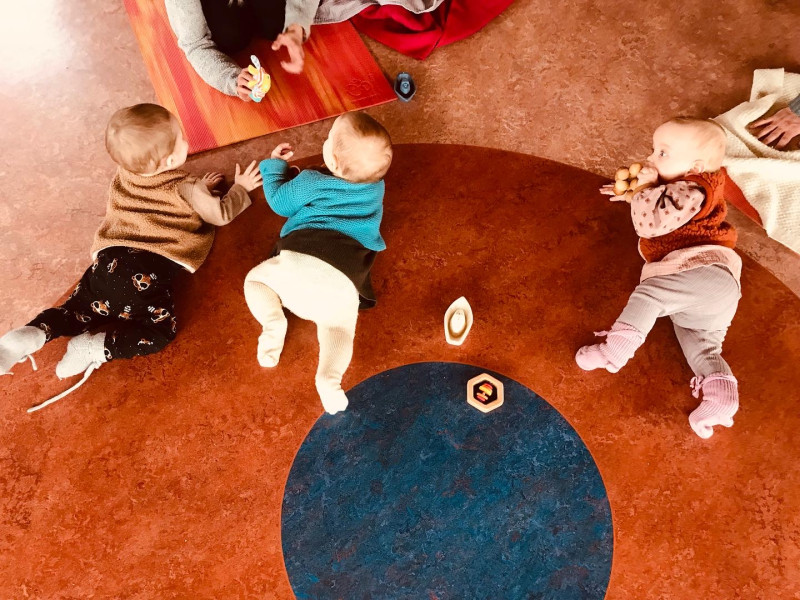 Mama & Baby Yoga