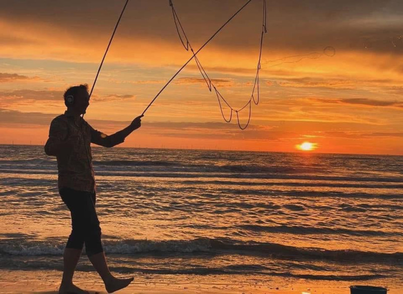 NaZomerse Zaterdag EcstaticDance Beach StrandDansen met DJ Me~Ander  - Ecstatic Dance, Vrije Dans, Overige Workshops