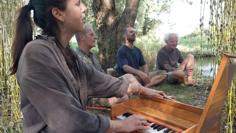 Mantra-Singing-Circle @ Koningsmolen