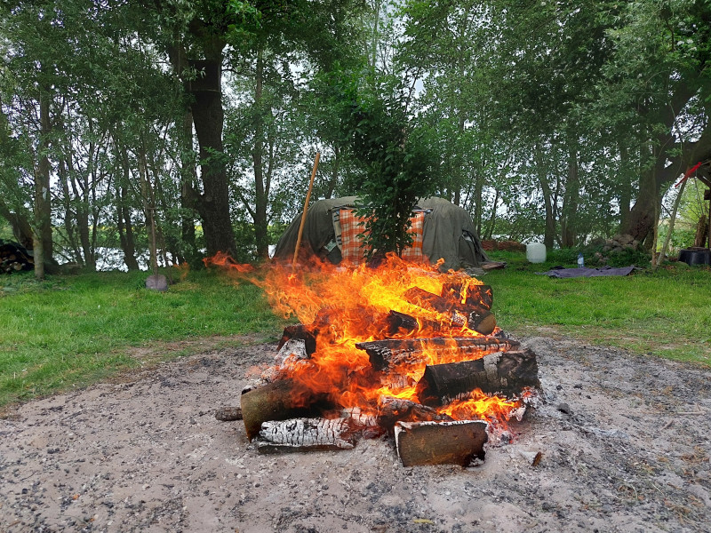 Zweethut ceremonie  Lakota traditie zo 4 oktober UT/Z-H/N-H 