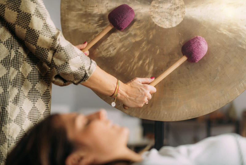 Sound Healing met Laura, Efraim en sjamaan Blue Star