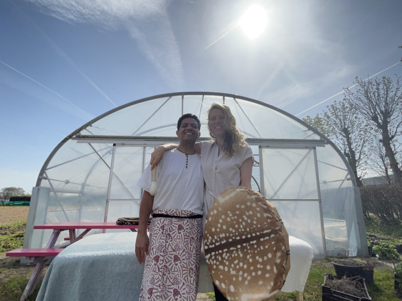Massage en Drum in één, in de pluktuin!