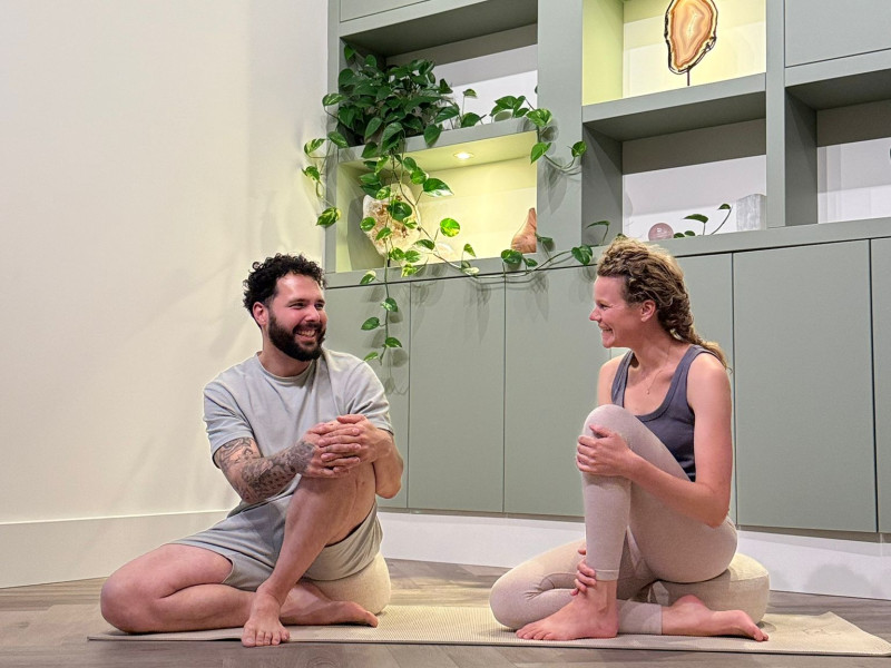 The Reset halve dag retreat met yoga en handpan de Koningin