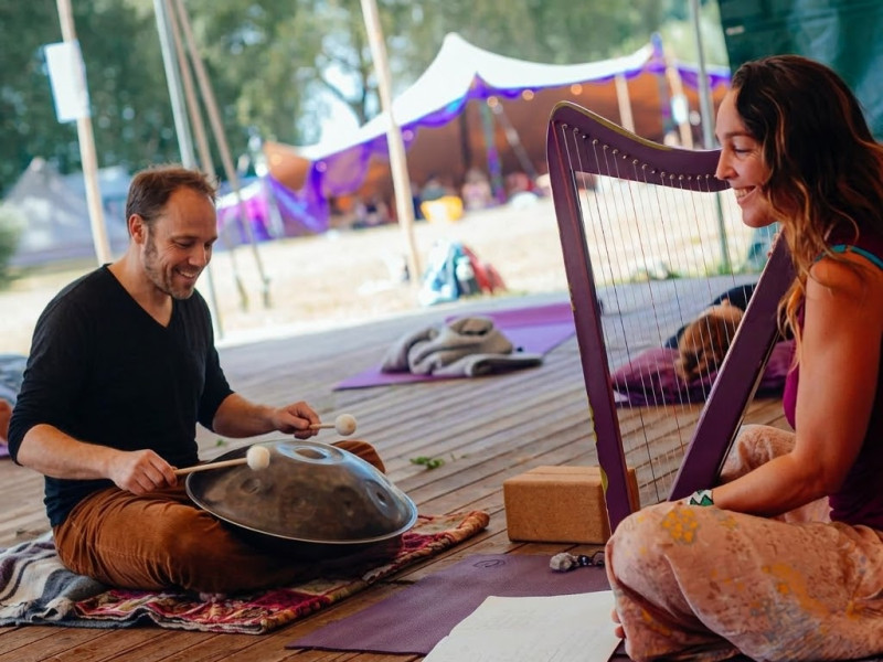 Klankreis met Linda en Urias - Sound Journey-Soundbath, Singing Bowls, Sound Bath