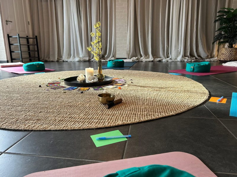 Y.I.N Yoga Cirkel - Travail corporel, Travail énergétique, Yoga