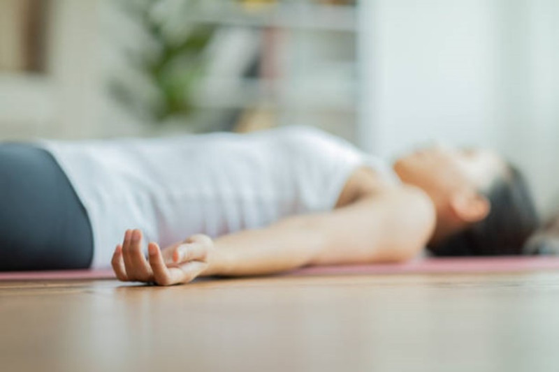 Dive Deeper: Restorative yoga met Claire - Yoga