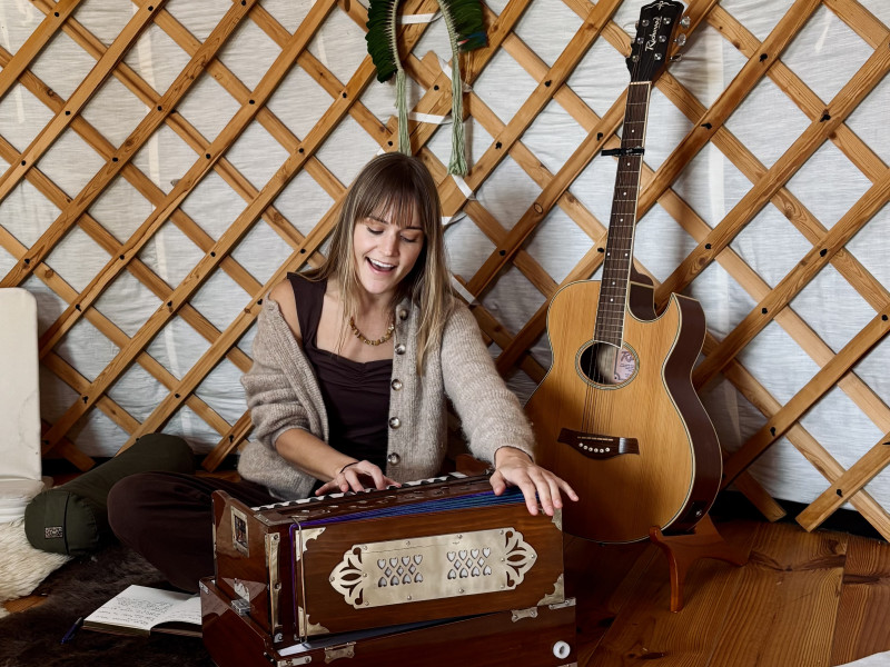Kirtan & Mantra Circle - Canto de mantras, Kirtan, Círculo de canto