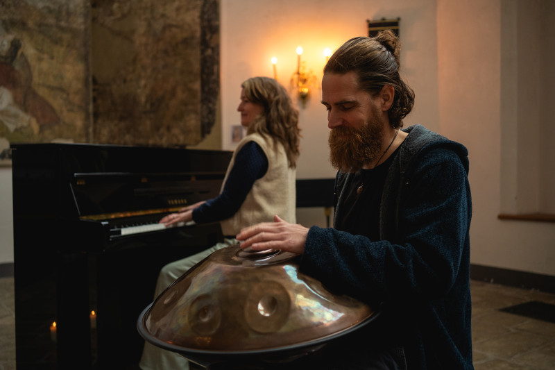 Dicht bij Stilte - Handpan & Piano