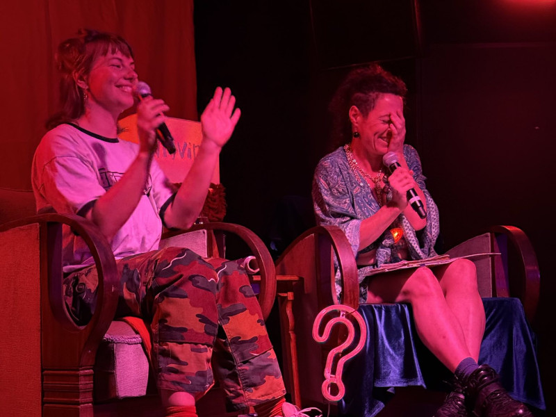Seksverhalen avond  - Wrijving Utrecht - sexy pakjes avond