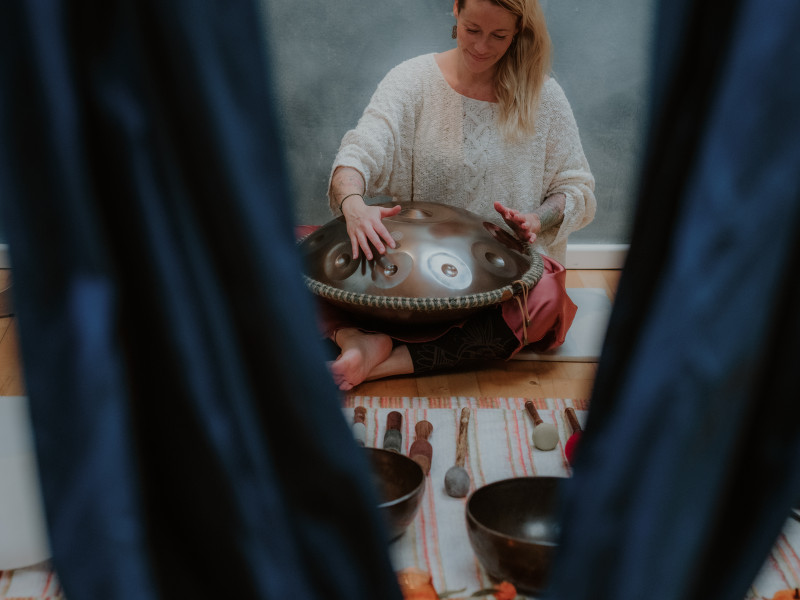 Sound & Touch 🌷 Gedragen in zachtheid 🌷 Samen met Naomi