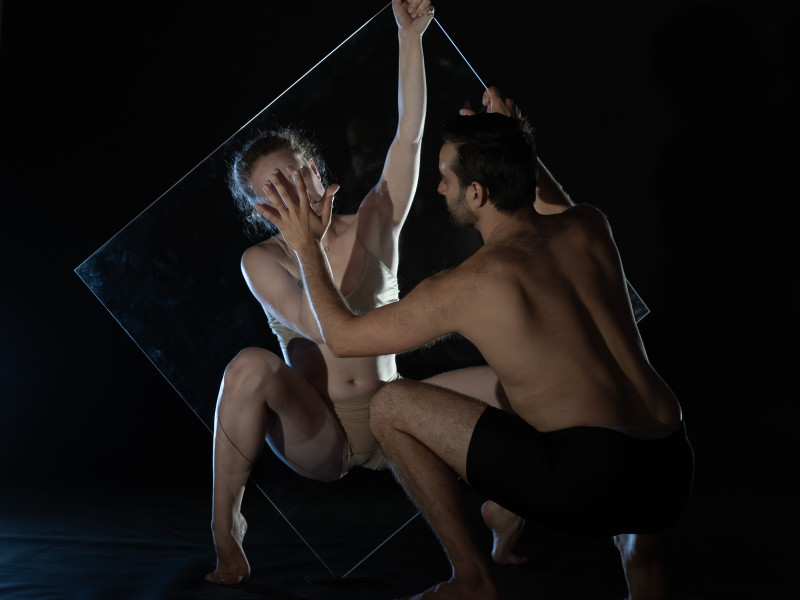 GLASS: eindpresentatie onderzoeksproject - Contact Improvisatie, Dans Performance