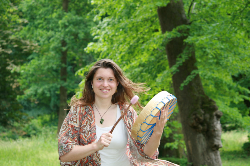Vrouwencirkel, een magische avond aan het water - Vrouwen workshops, Vrouwencirkels, Lichaamswerk