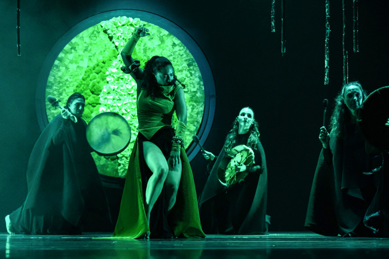 La Dame En Noir – Een rituele beleving in het theater - Sound Journey-Soundbath, Performance