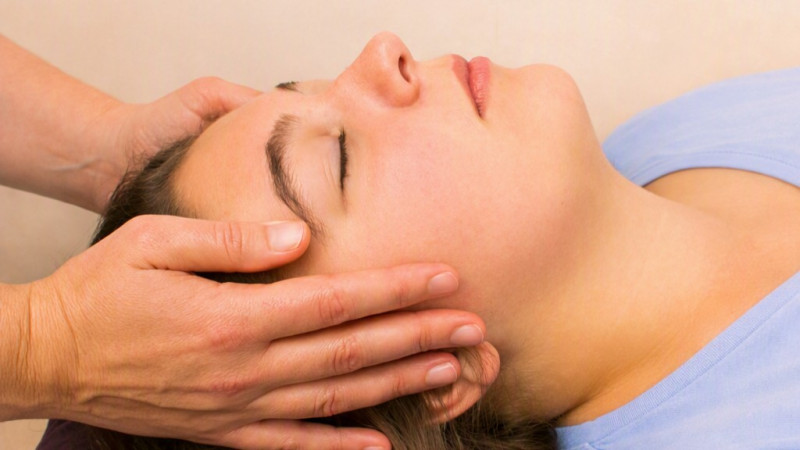 Massageworkshop hoofd en gezicht voor vrouwen