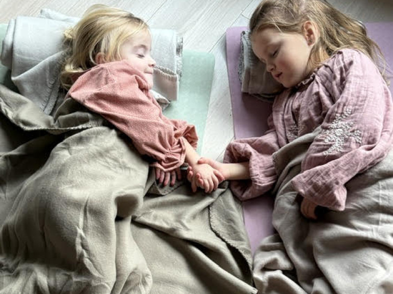 Ouder en kind yogales: thema Sint is weer in het land!