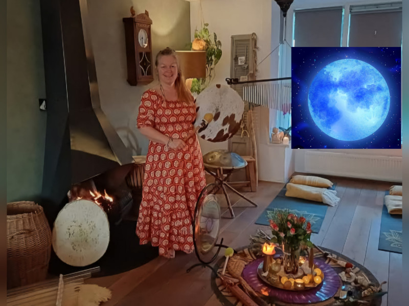 Huiskamer Blue moon & Sound Bath