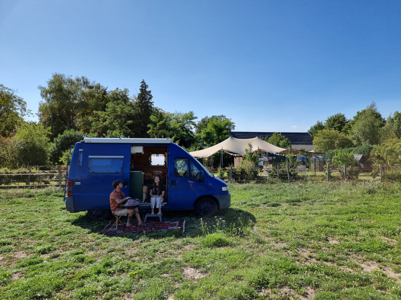 Sharing garden: Klankmeditatie + Camper lovebirds story