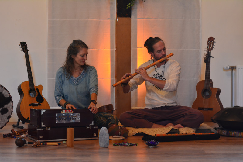 Yin yoga met Live Muziek