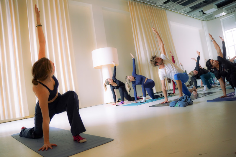 BIEBS Yoga & De Brunch Club - Yoga, Création de communauté, Rassemblements