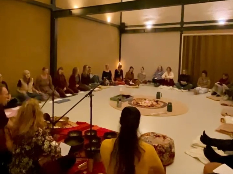 Een avond van adem en zang - Zangcirkel, Ademwerk, Cacao ceremonie