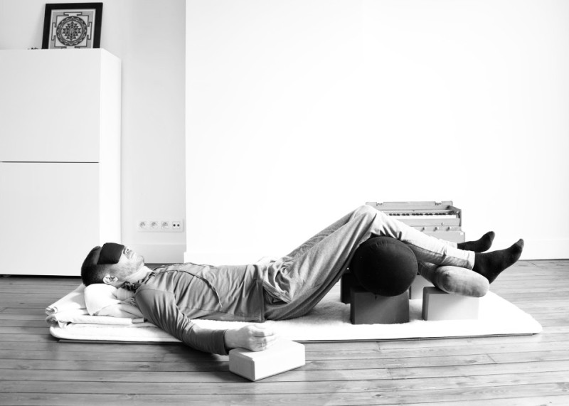 Restorative Yoga, Healing Sound & Kirtan