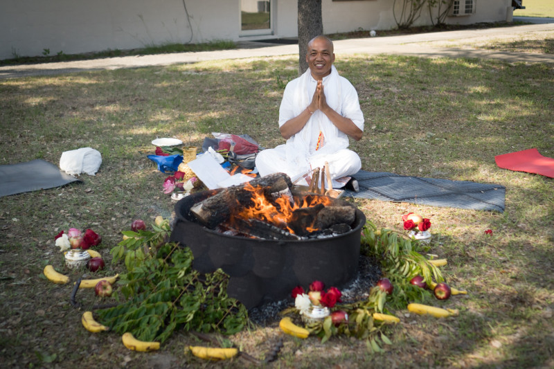Kirtan & Vuurceremonie Best Boerderij met Vedaji - Lezing, Kirtan, Vuur Ceremonie