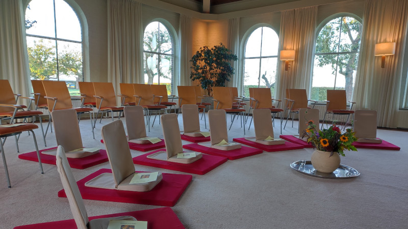 You & Vedanta - Lezing door Swami Sakshatkrtananda