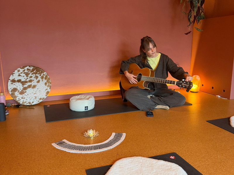 Slow Flow Yoga, Breathwork & Live Muziek - Breathwork, Concierto tumbado, Yoga