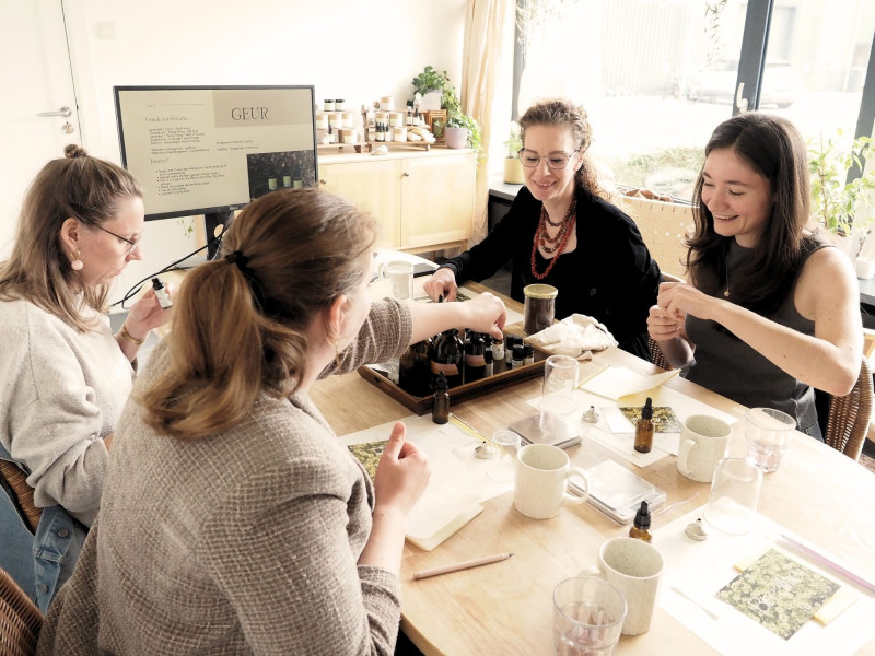 Babyshower/Mother blessing - Workshop belly/body olie maken (iedereen) - Women's Workshops, Pregnancy, Relaxation