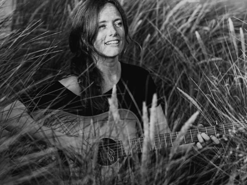 Concert | Luisterliedjes & meezingmantra’s met Irene Sportel