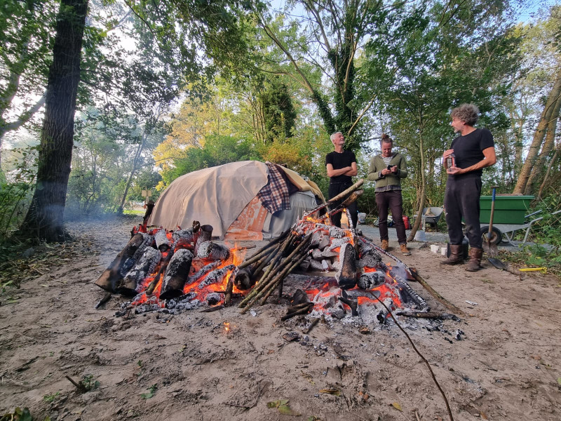 Zweethut Ceremonie - Sudatorium, Rituel, Cérémonie du feu