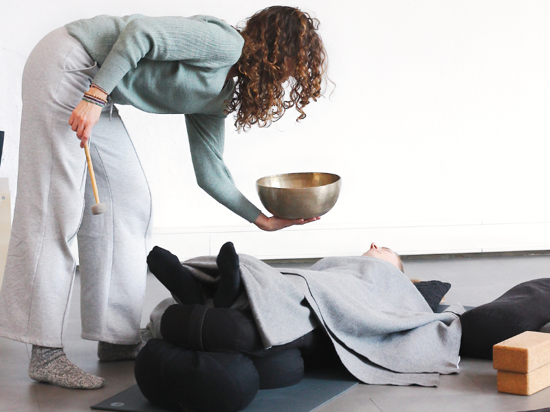 Restorative Yoga XL - Yoga, Healing, Klankschalen