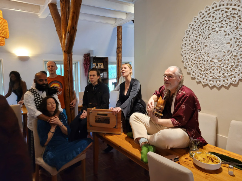 Kirtan / Mantrazangavond - Kirtan, Guérison par le son, Yoga