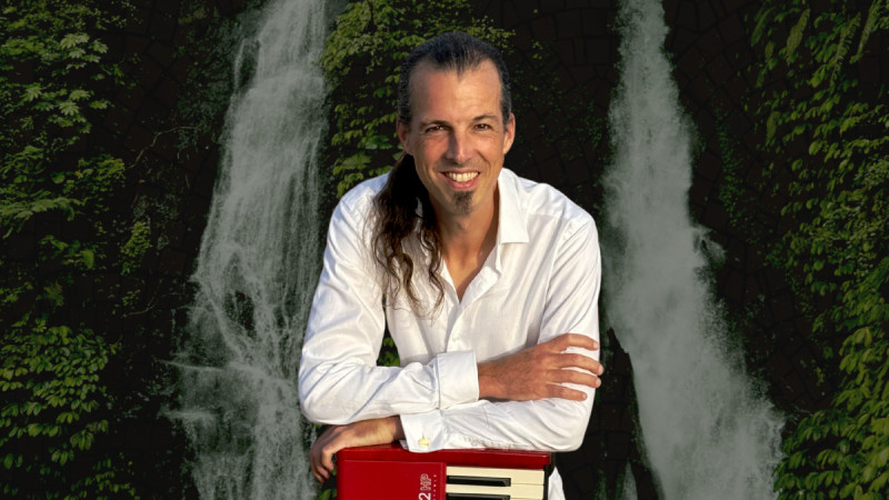 Soundjourney to the heart: Piano-Channeling