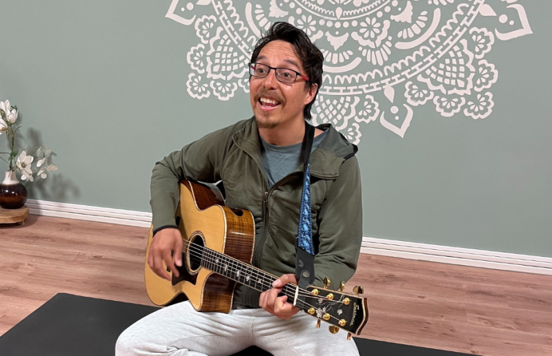 Kirtan: mantra's chanten met Nick en Sanne