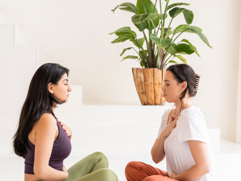 HEART OPENING CIRCLE  - Cacao ceremonie, Yoga, Ademwerk