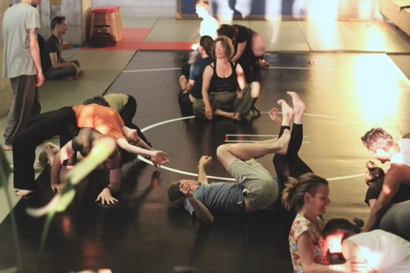Contact Improv class [Nijmegen] - Contact Improvisatie, Movement, Belichaming