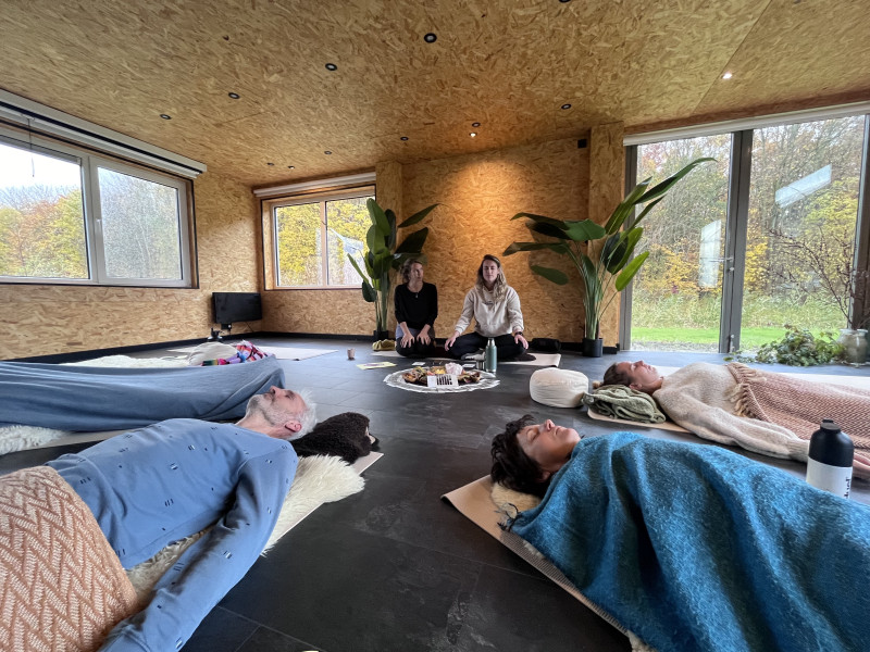 Yoga, mantra en verbonden ademen