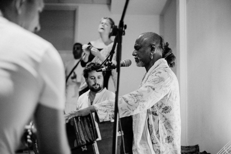 Madhava Kirtan Ljouwert - Yoga, Chant de mantras, Kirtan