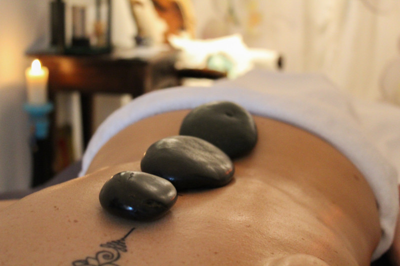 Training hotstone massage