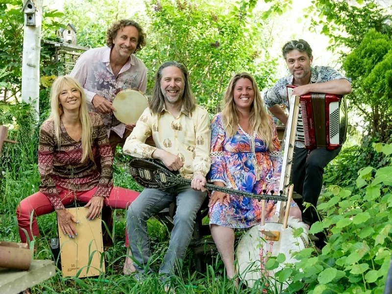 Dymphi Peeters & Ecstatic Dance Band Dragonfly - Roermond - Ecstatic Dance, Intuitive Dance, Vrije Dans