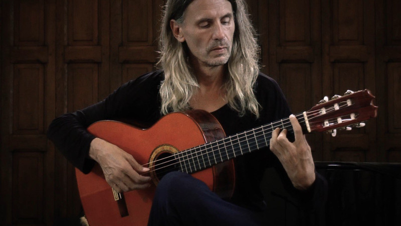 Concert El Periquin in kerkje Friens (Fryslân) - Live muziek, Optreden, Concert