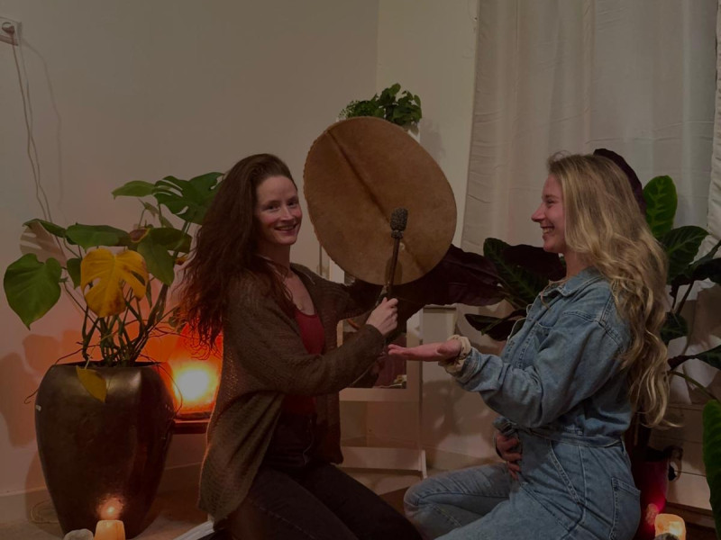Vrouwencirkel met Cacao, Reiki & Mantra zingen