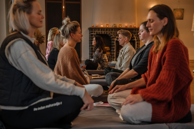 (Not just a regular) Feminine Retreat - Mia Mayah, DJ Liza du Plessis