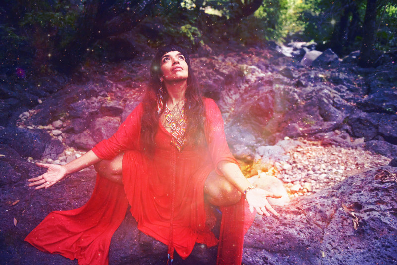 Moyenei live, Sacred Cacao with music and songs