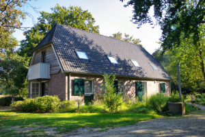 photo gallery image 01