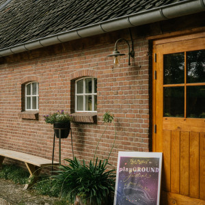 photo gallery image 01
