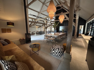 photo gallery image 01