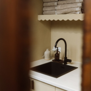 photo gallery image 01